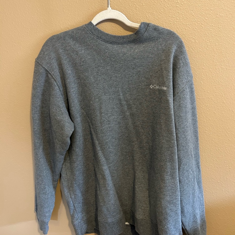 Grey Columbia crewneck